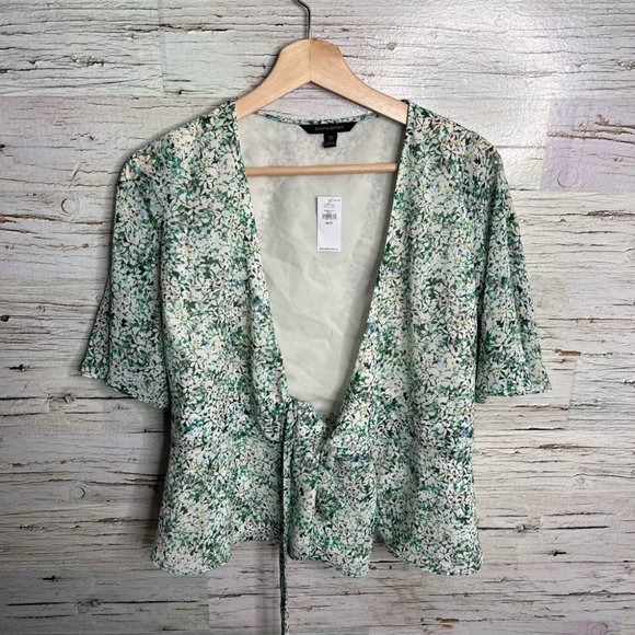 Banana republic green floral wrap blouse top size xs NWT - Picture 1 of 7